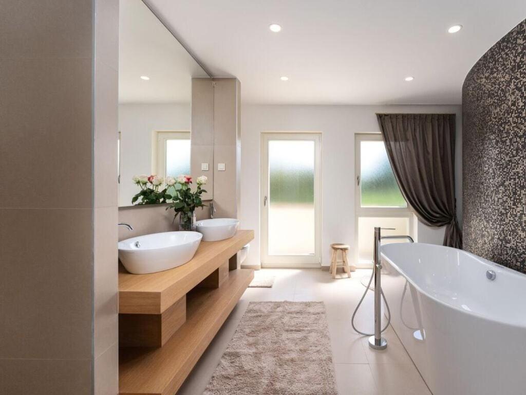 Leone Comfortable Holiday Villa