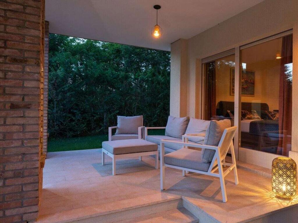 Leone Comfortable Holiday Villa Poreč